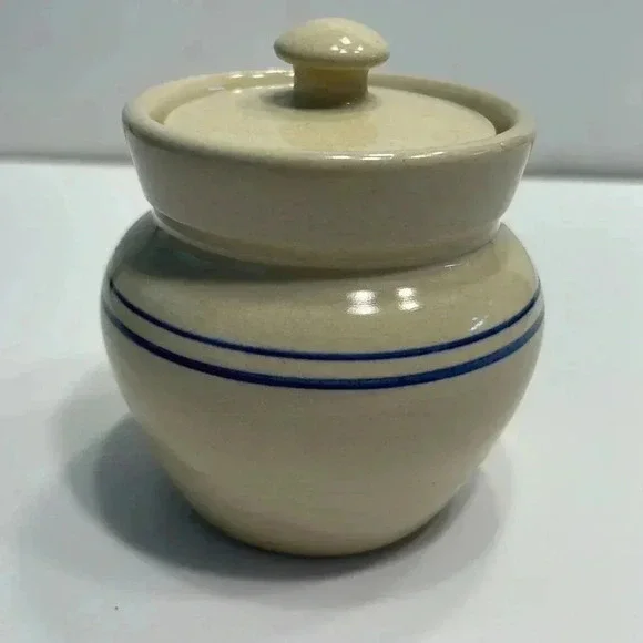 Yesteryears Marshal Texas pottery sugar bowl with lid glow in grace hand painted - Picture 6 of 6